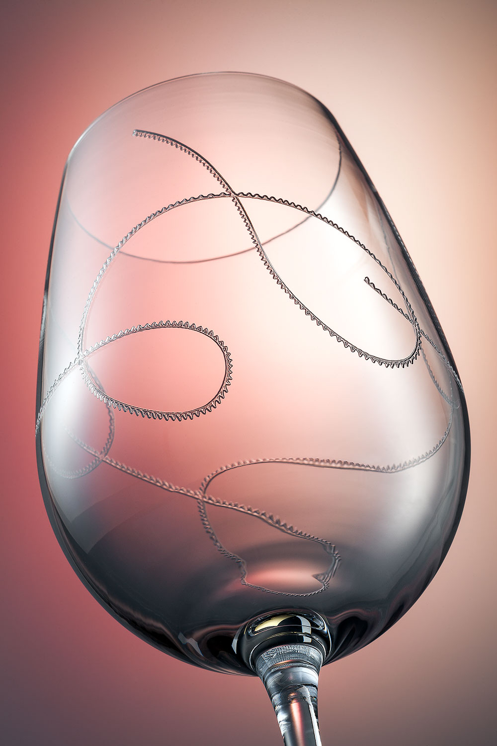 detail sklenice vina, produktova fotografie Roman Mlejnek